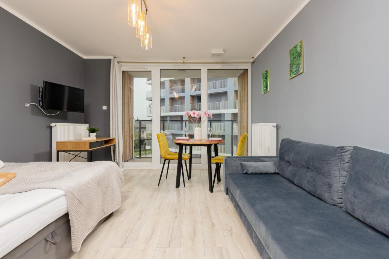 Studio With Balcony Warsaw Kokoryczki By Noclegi Renters Dış mekan fotoğraf