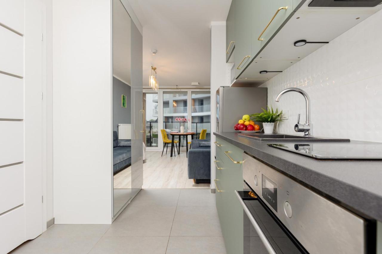 Studio With Balcony Warsaw Kokoryczki By Noclegi Renters Dış mekan fotoğraf